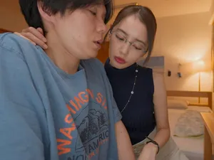 Có rất nhiều tư thế của dì lụa đen, đây chính là nét quyến rũ của phụ nữ trưởng thành